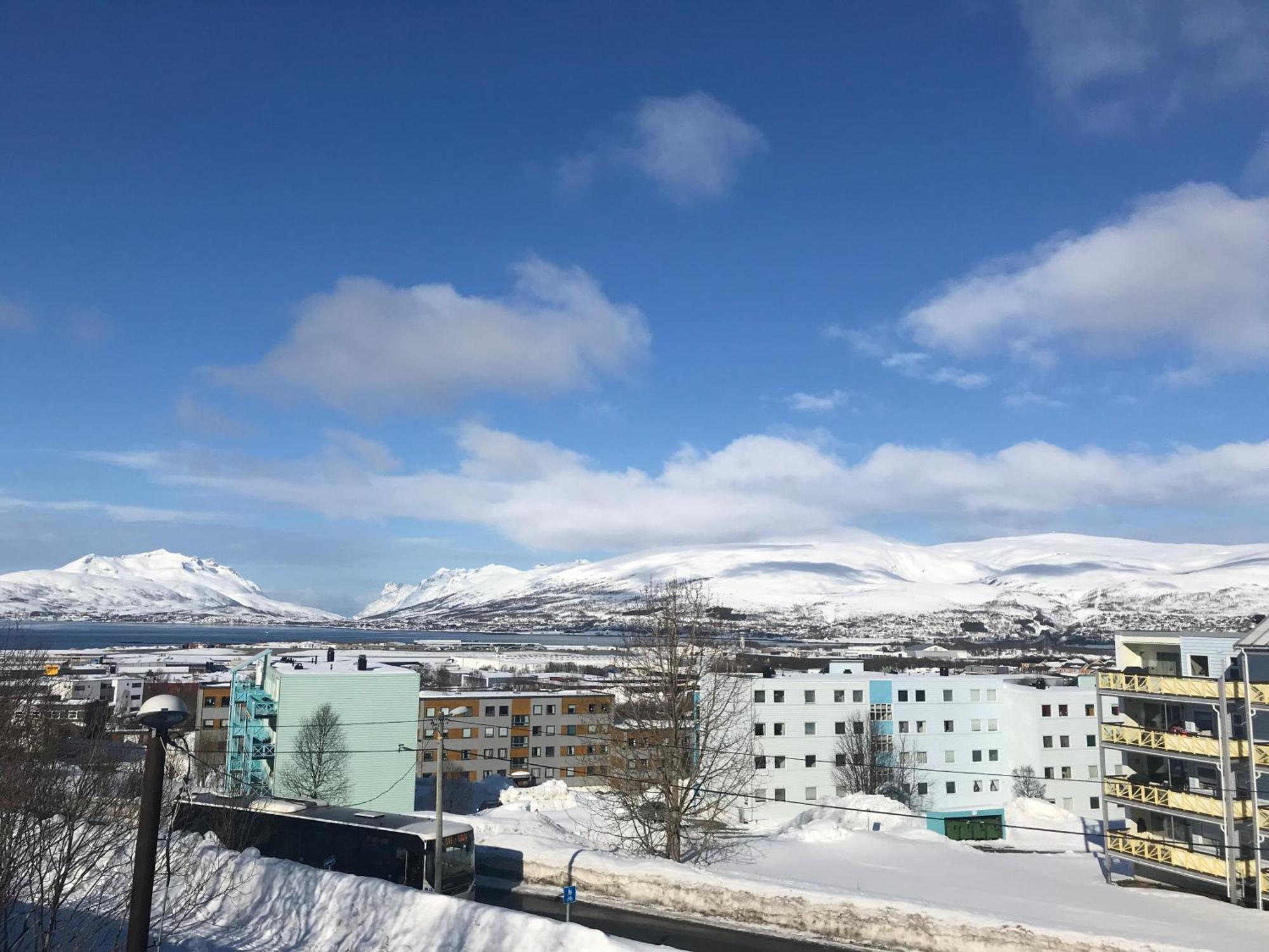 Your Home Away From Home, Apartment 2 Тромсе Екстер'єр фото