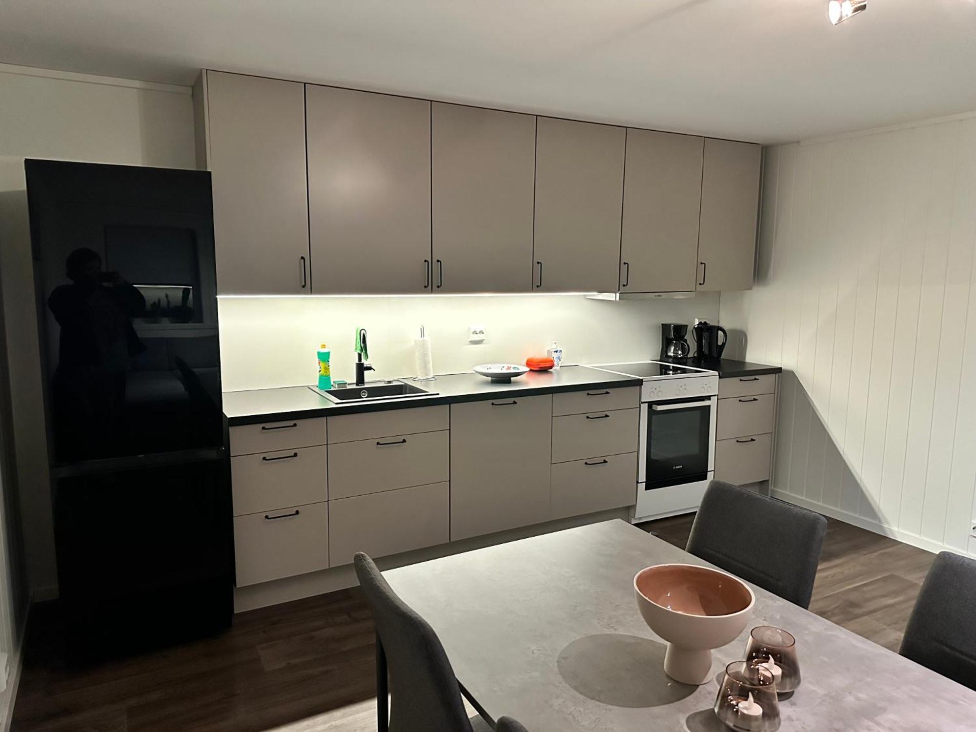Your Home Away From Home, Apartment 2 Тромсе Екстер'єр фото